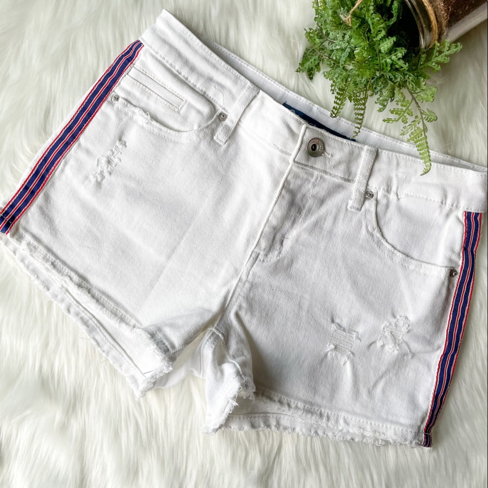 tractr BLU White Denim Shorts Raw Hem Cut-Off Side Stripe Distressed Size 25